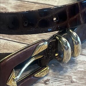 Vintage Brown Patterned St. Maarten Elegant Brown Leather Belt with Gold Buckle
